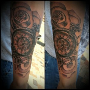 clock-roses-tattoo